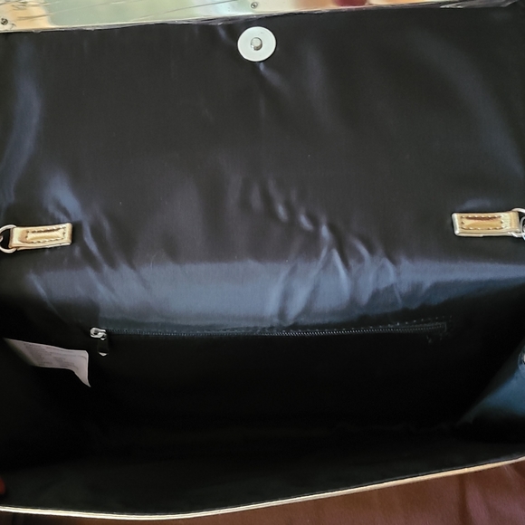 Purse - Picture 4 of 4